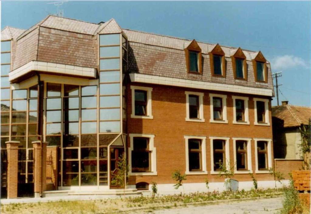 Titkok a levéltárból - 30 éves a Móra Ferenc Gimnázium „új” épülete