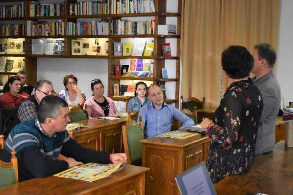 Moldvai csángómagyar pedagógusok a népfőiskolán