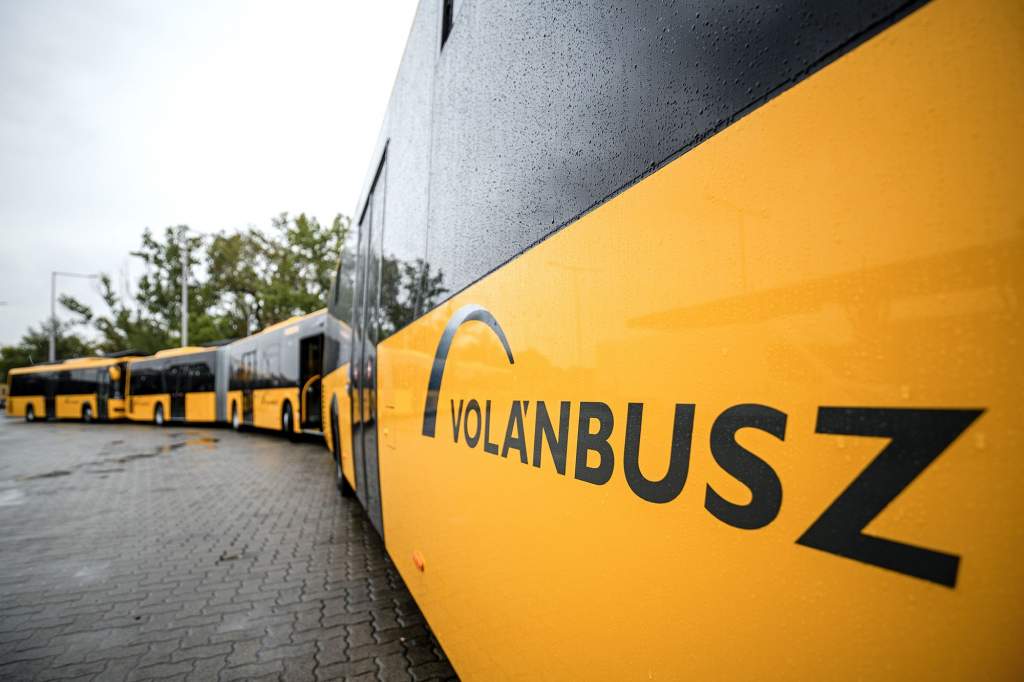 Új csuklós és szóló autóbuszok álltak forgalomba Bács-Kiskun megyében