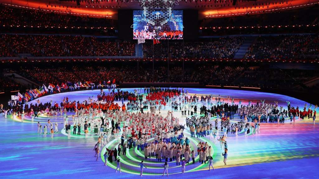 Látványos záróünnepséggel ért véget a pekingi téli olimpia 