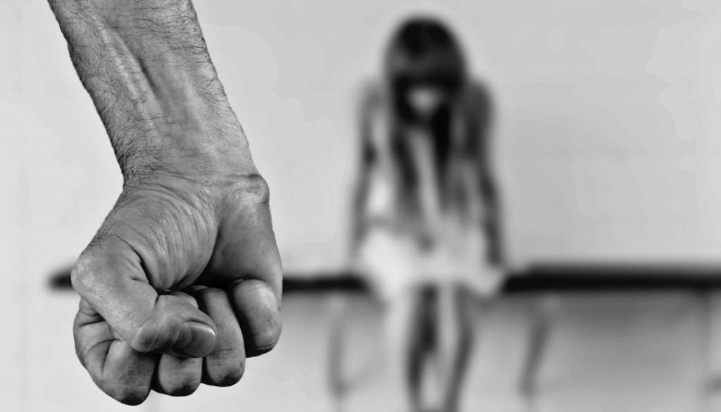 Előtérben a családon belüli erőszak