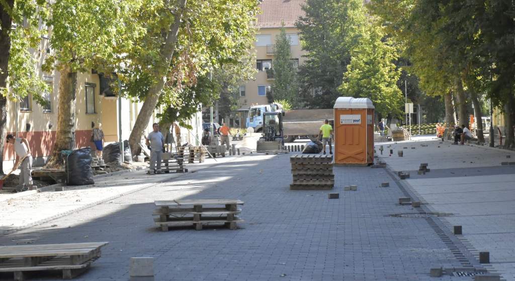 Október közepére elkészülhet a Korona utca felújítása