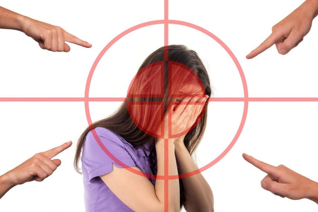 Pszichológiai, érzelmi és társadalmi károkat okozhat az online zaklatás