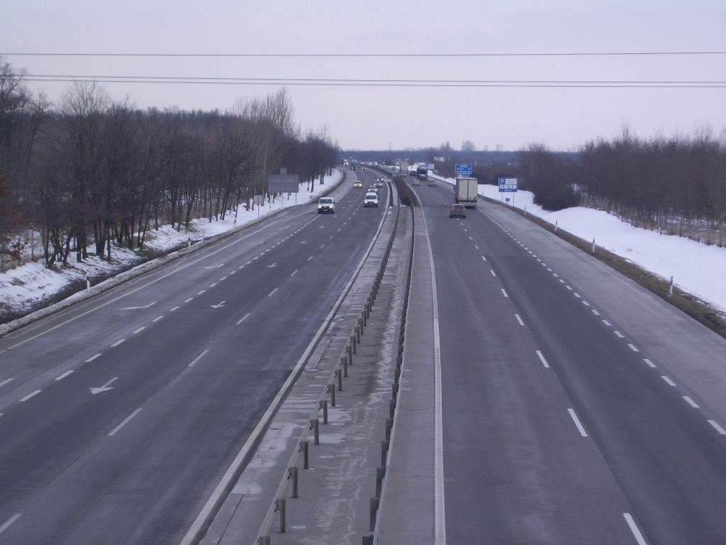 Téli üzemmódban az M5-ös autópálya