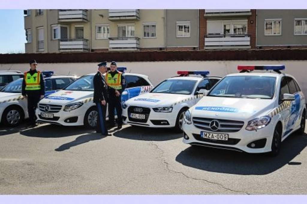 Új rendőrautók Bács-Kiskun megyében