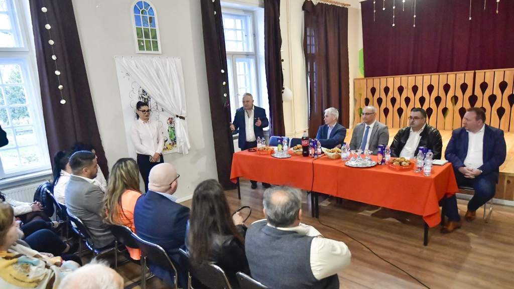 Megyei roma önkormányzatok találkoztak Félegyházán