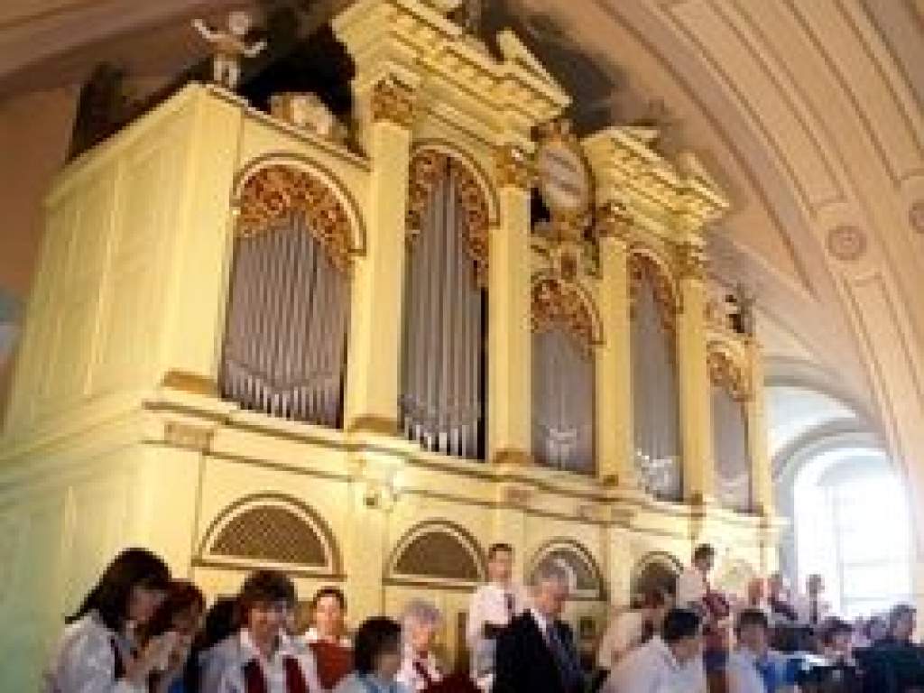Jótékonysági hangverseny a Sarlós Boldogasszony Főplébánia orgonájának felújítására