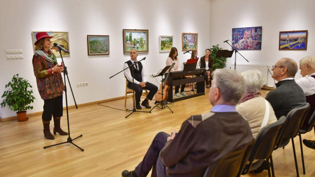 Budai alkotók kiállítása nyílt a magyar festészet napja alkalmából