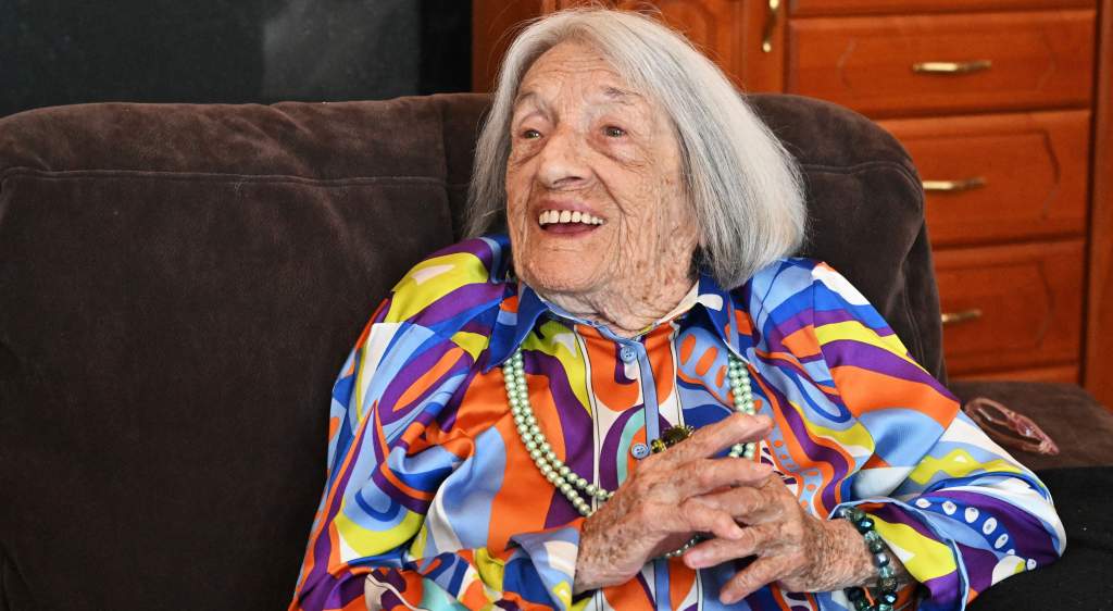 A tornaszövetség és a MOB is köszöntötte a 103 éves Keleti Ágnest