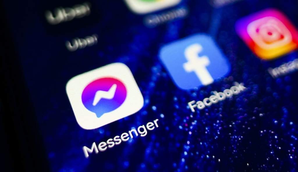 Fontos változás jön a Facebook Messengerben