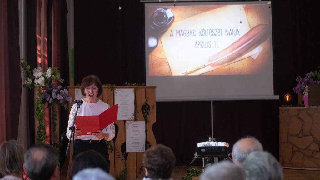 Megünnepelték a költészet napját a félegyházi nyugdíjasok