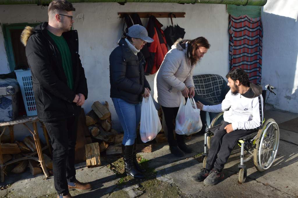 Ismét összefogott Félegyháza – 120 csomagot és 350 adag melegételt szállítottak ki a rászorulóknak