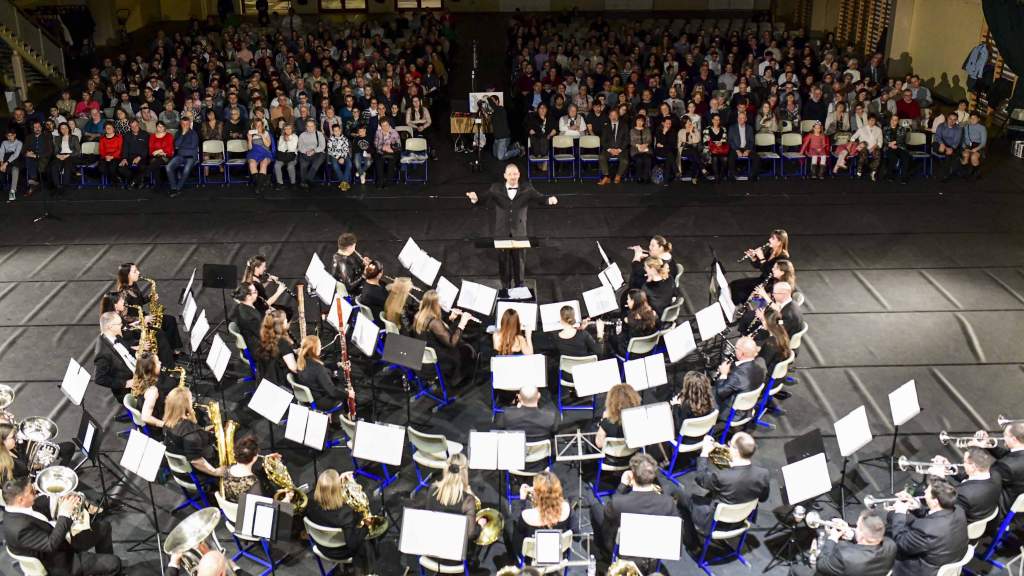 Ünnepi koncert a fúvószenekarokkal