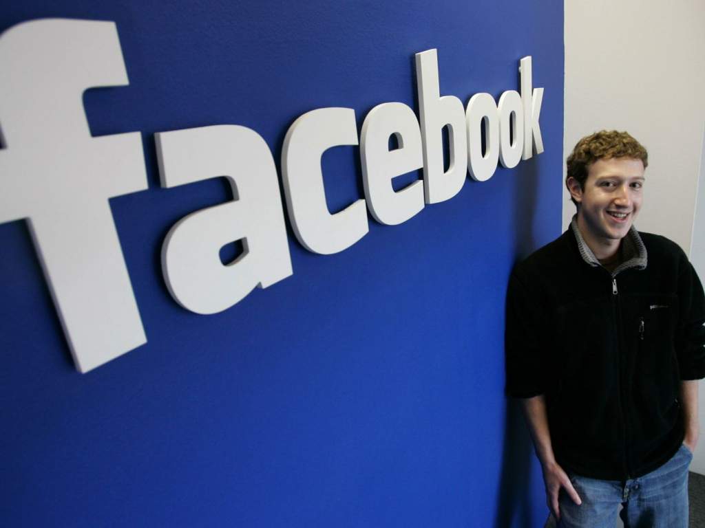 A barátság napa: 12 éves a Facebook