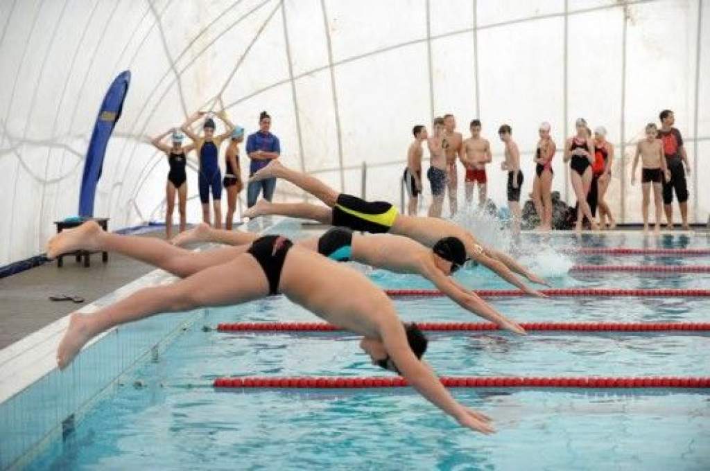 Bejutott az országos úszódöntőbe Vörös Luca és Faragó Dorka