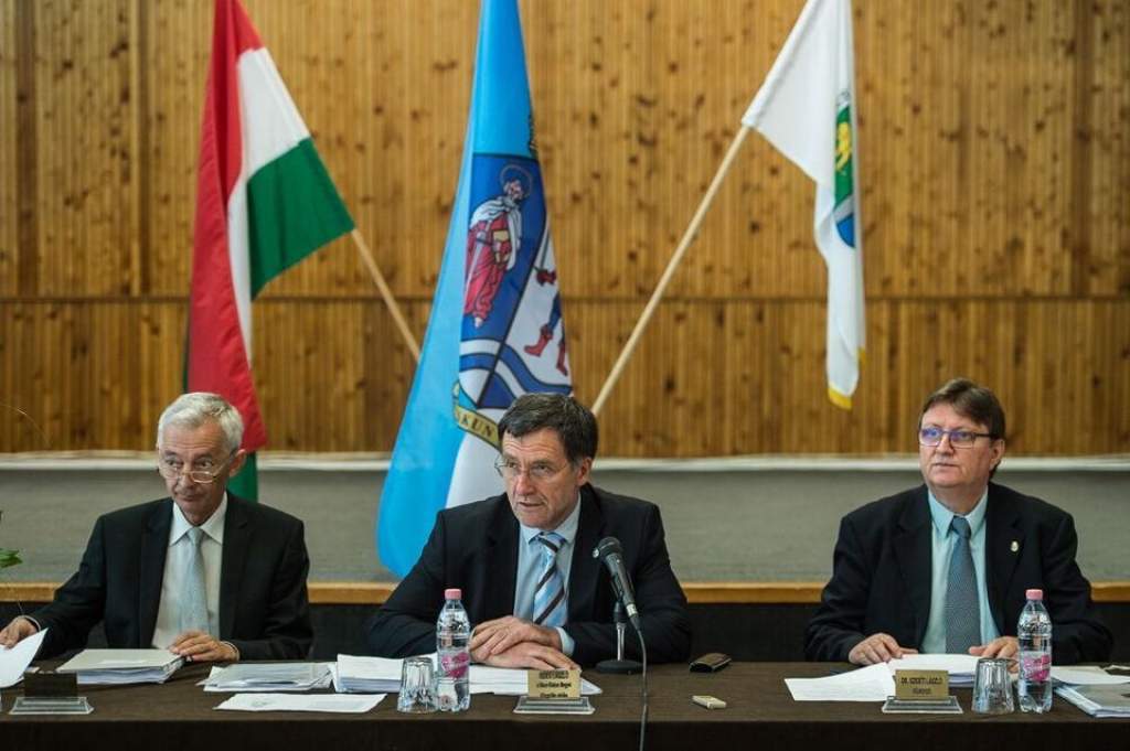 Tiszakécskén ülésezett a megyei közgyűlés