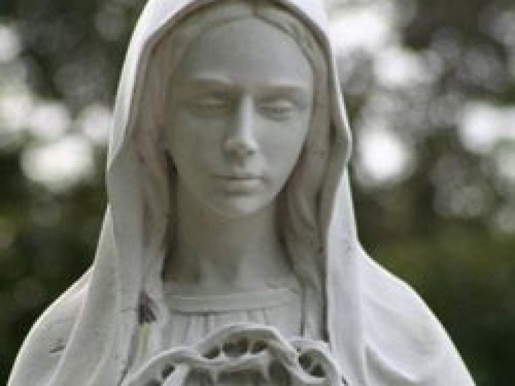 Szűz Mária kultusza Hajóson