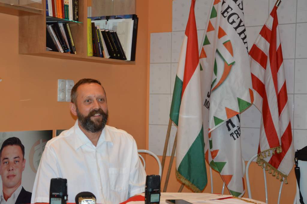 Mikor fogadja a betegeket a felújított kórház, kérdezi a Jobbik vezetése