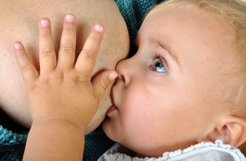 A szoptatás világnapja - Az anyatejes táplálás fontosságára hívják fel a figyelmet