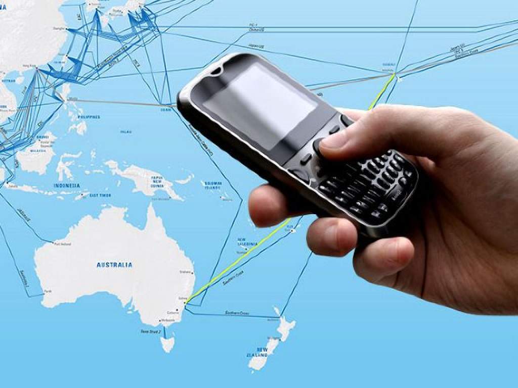 Jelentősen csökkennek a roamingdíjak az EU-ban