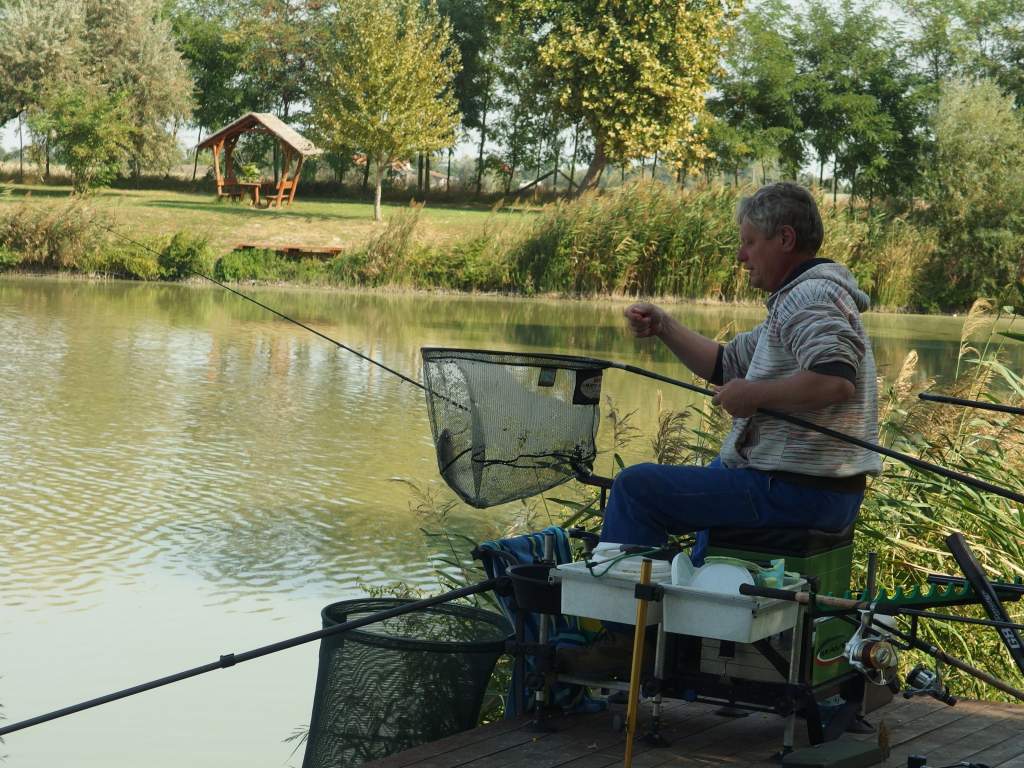 Fejlődő horgásztó, több mint 40 versenyző az idényzárón - videóval