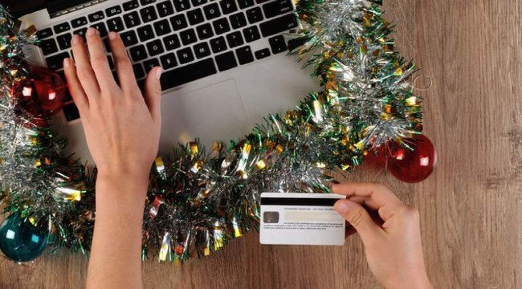 A hitelből karácsonyozás veszélyeire figyelmeztet a jegybank