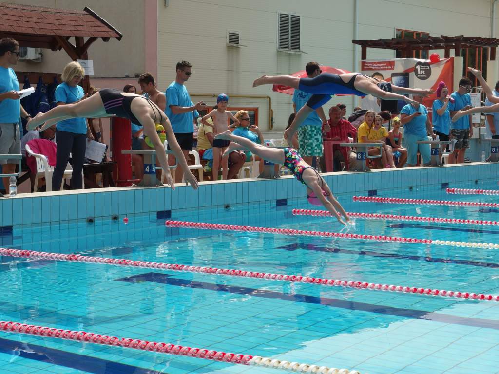 Több mint százan neveztek a 14. Kuchinka Vilmos Nemzetközi Úszó Emlékversenyre - eredményekkel