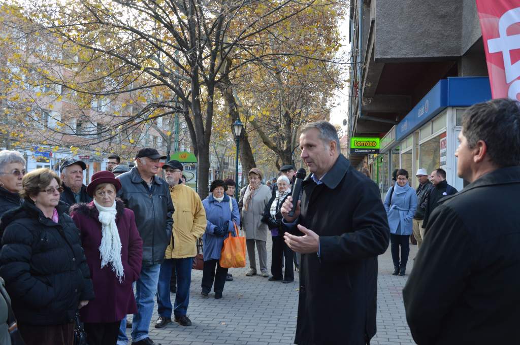 A félegyházi MSZP utcafórumokon, párbeszéddel ismerteti választási programját