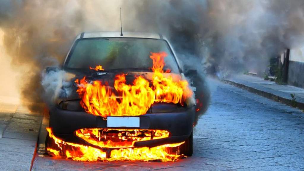 Lángolt az autó Félegyházán