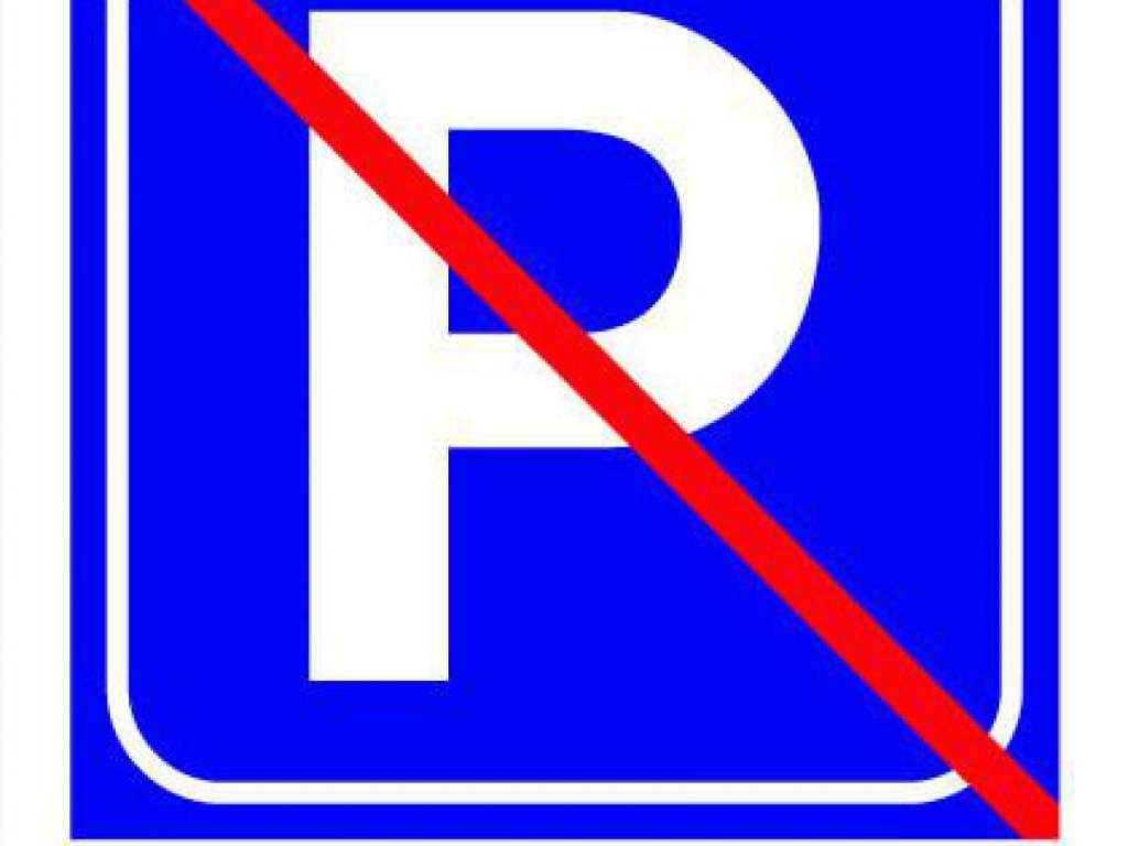 Figyelmeztetik a szabálytalanul parkolókat