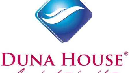 duna_house_logo.jpg (505 x 506 px)