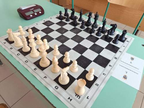 Négy iskola sakkverseny